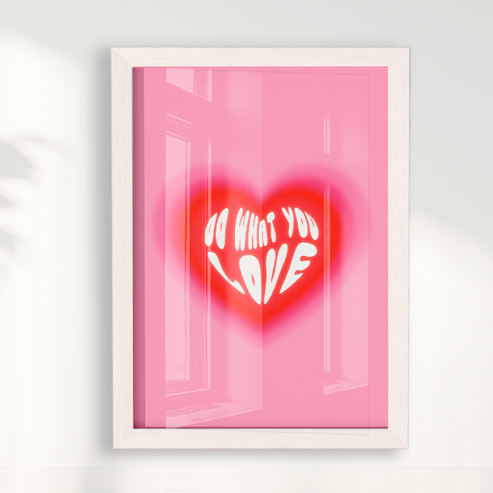 Do what you love por Larissa Lira