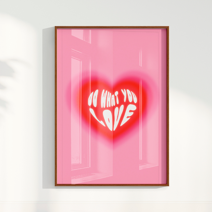 Do what you love por Larissa Lira