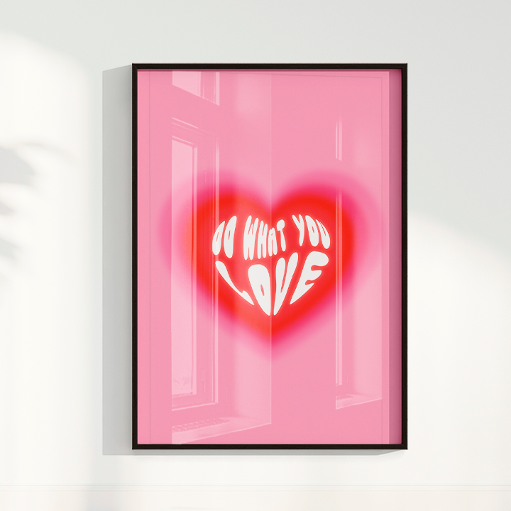 Do what you love por Larissa Lira
