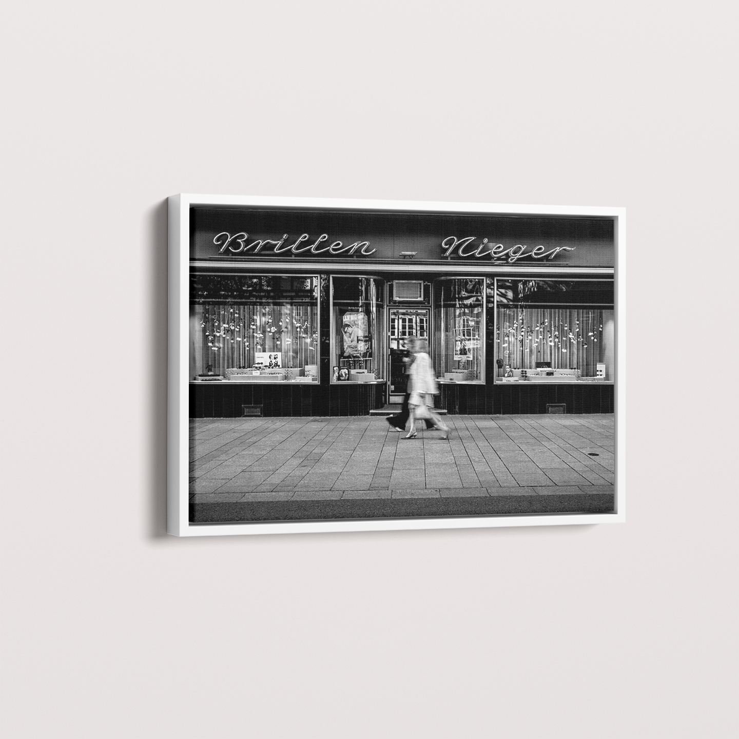 Quadro “Brillen” por Angus Waddacor-McConill