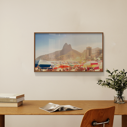 Quadro Uma tarde de verão no Leblon por Larissa Heitmann - Tiragem Limitada