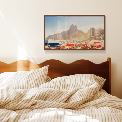 Quadro Uma tarde de verão no Leblon por Larissa Heitmann - Tiragem Limitada