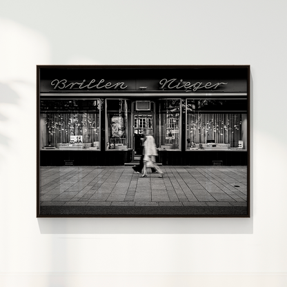 Quadro “Brillen” por Angus Waddacor-McConill