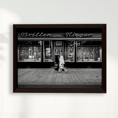 Quadro “Brillen” por Angus Waddacor-McConill