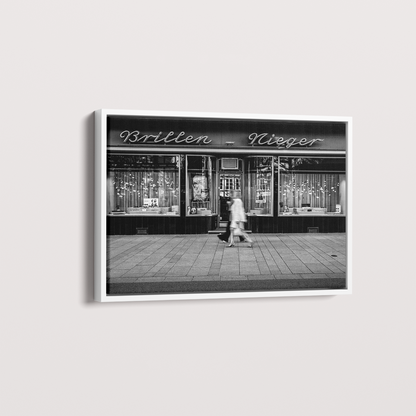 Quadro “Brillen” por Angus Waddacor-McConill